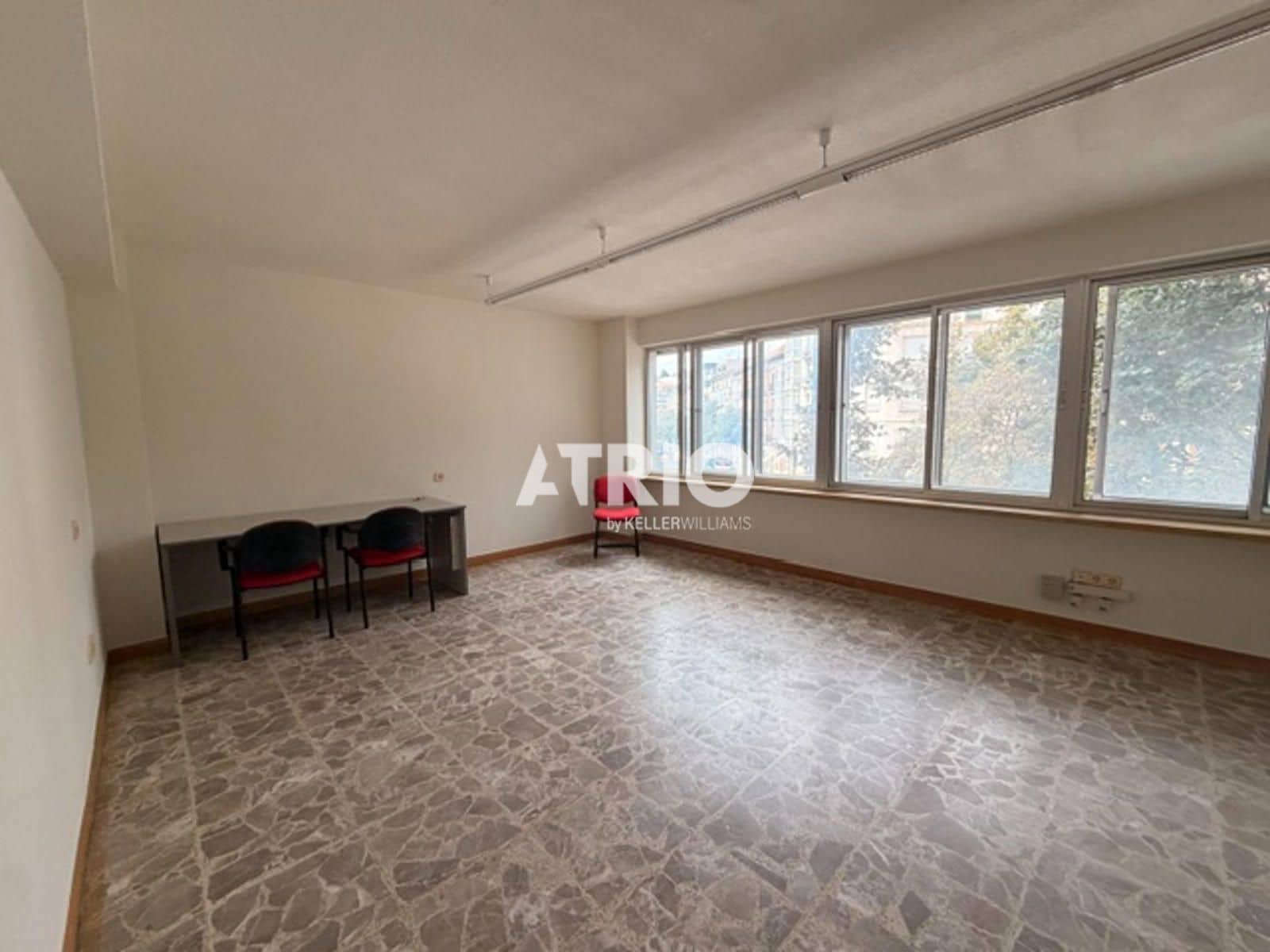 8 bedroom Flat for sale in Burgos city - € 350,000 (Ref: 10036231)