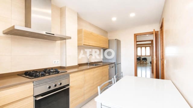 Piso de 3 habitaciones en Arxiduc, Palma de Mallorca en alquiler con garaje - 1.900 € (Ref: 10041772)