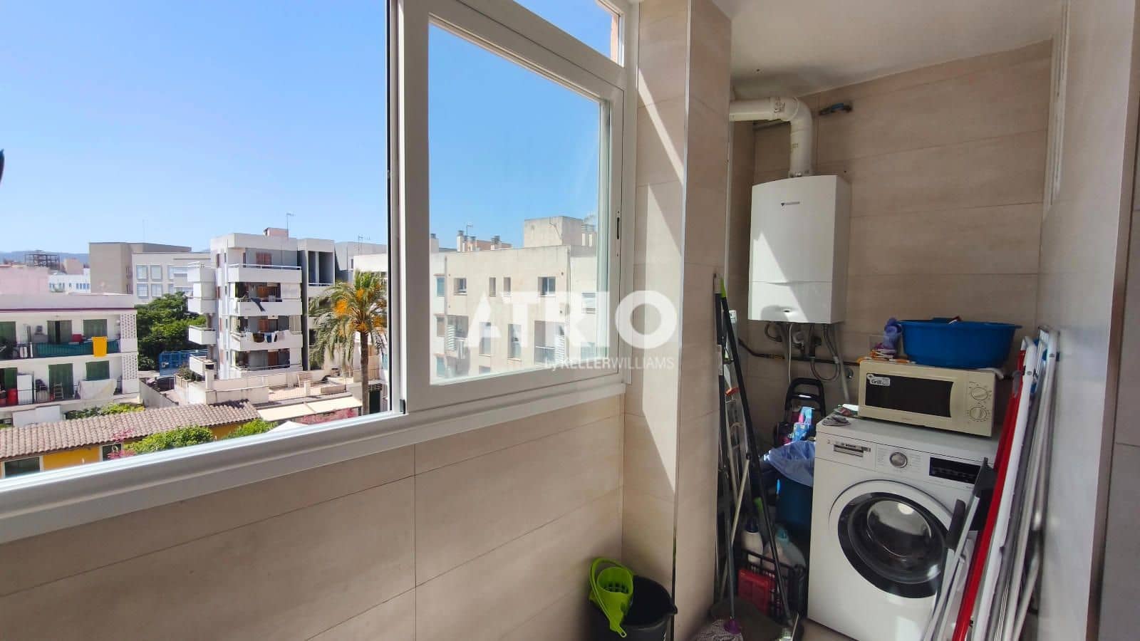 Piso de 3 habitaciones en Palma de Mallorca en alquiler con garaje - 1.900 € (Ref: 10041772)