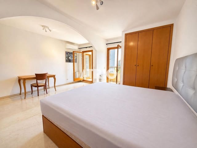 3 bedroom Flat for rent in Arxiduc, Palma de Mallorca with garage - € 2,100 (Ref: 10041772)