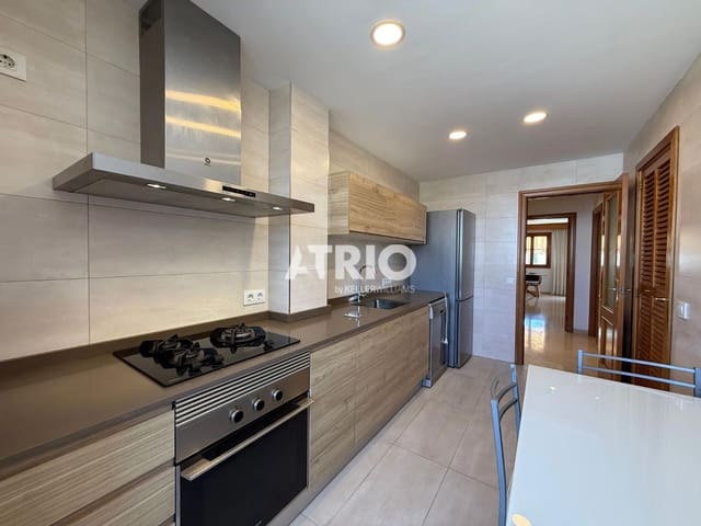 3 bedroom Flat for rent in Arxiduc, Palma de Mallorca with garage - € 2,100 (Ref: 10041772)