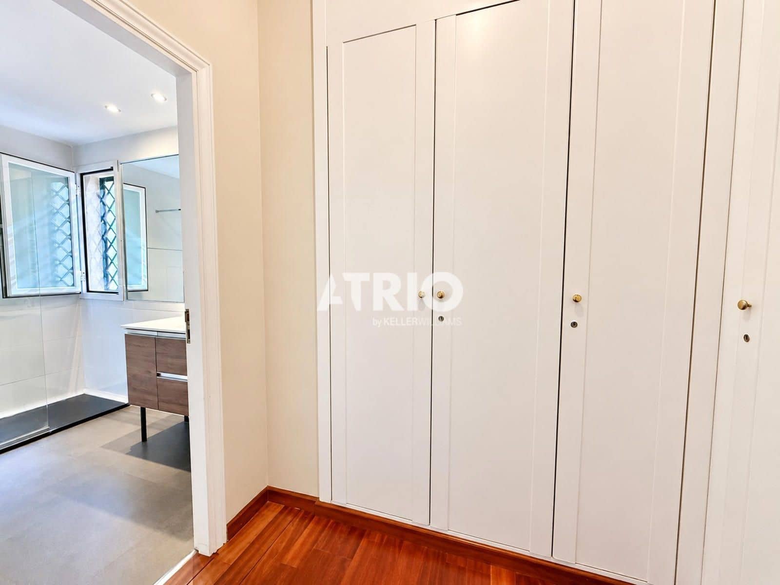 3 bedroom Flat for sale in Bendinat with pool garage - € 870,000 (Ref: 10048012)