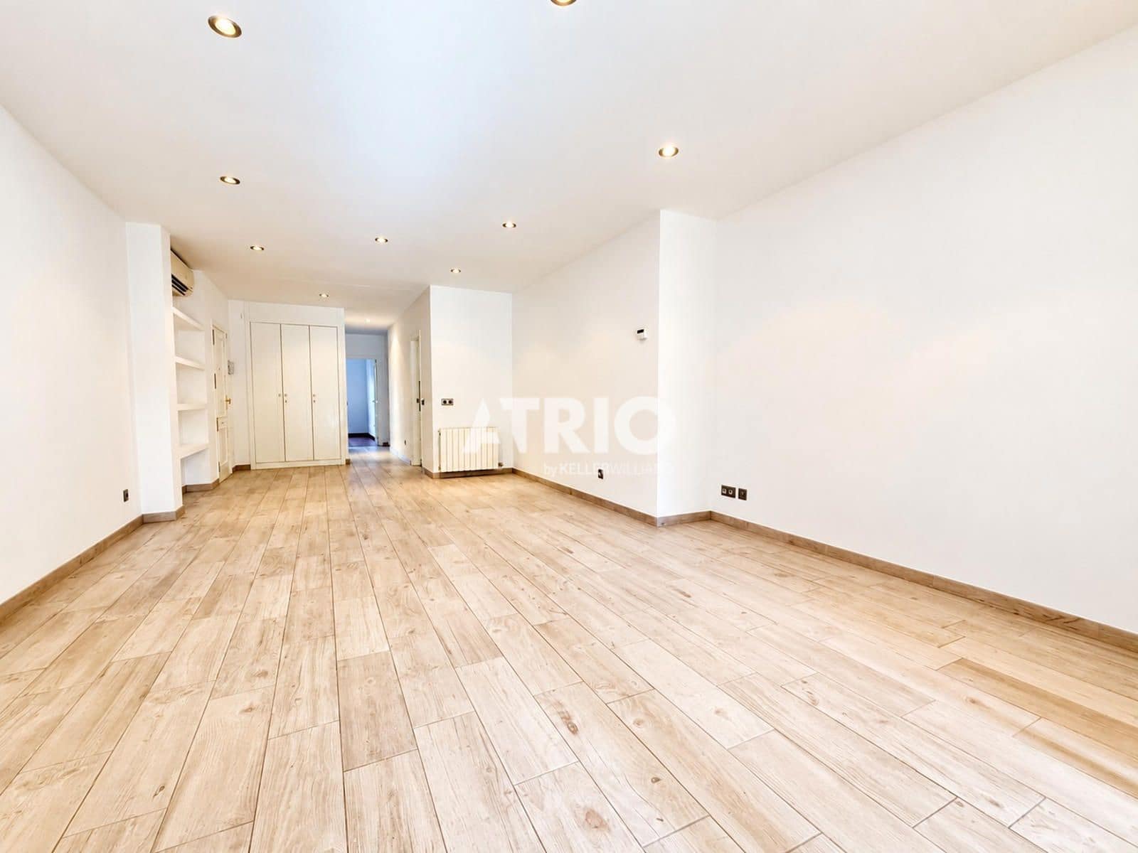 3 bedroom Flat for sale in Bendinat with pool garage - € 870,000 (Ref: 10048012)