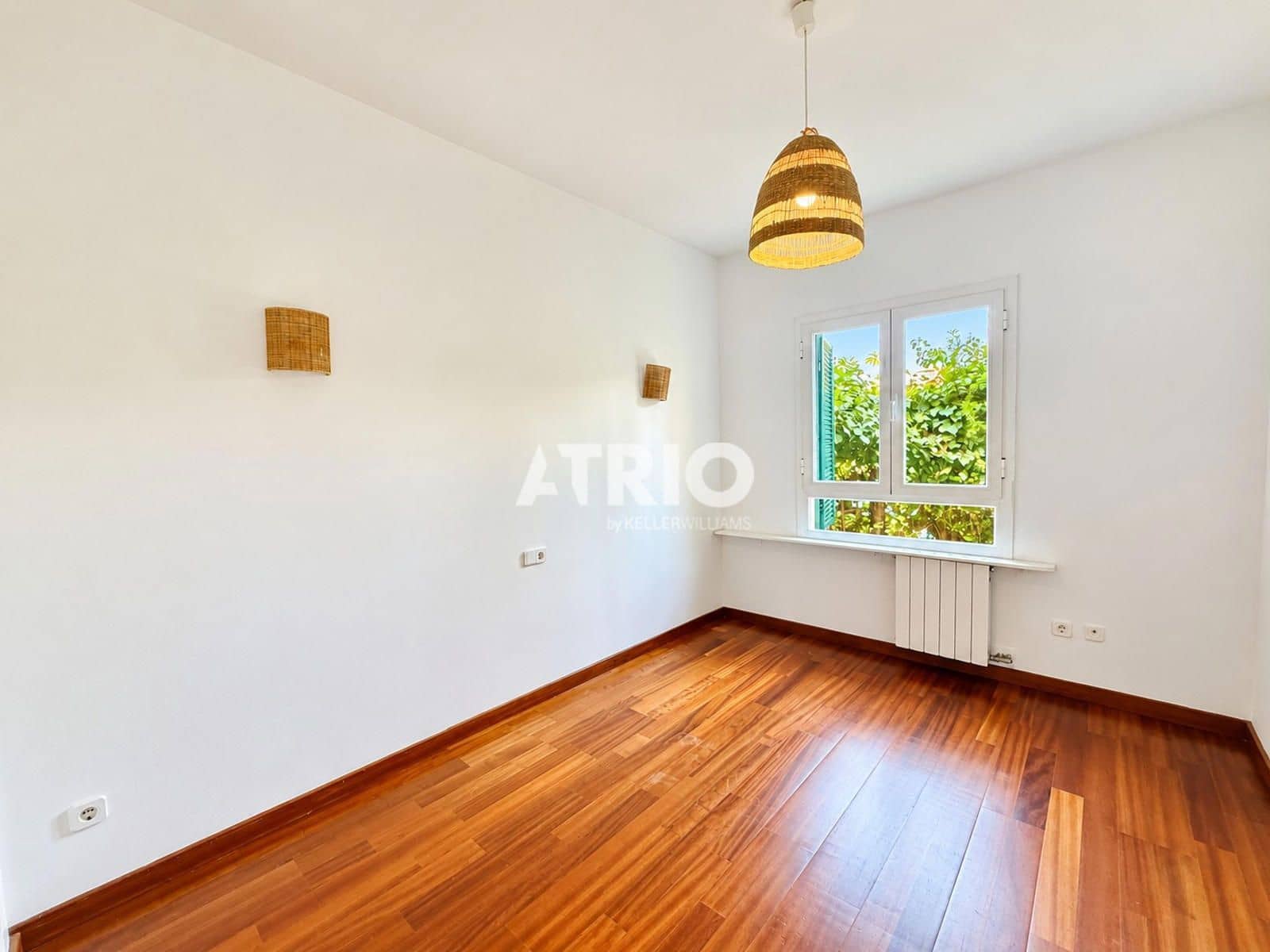 3 bedroom Flat for sale in Bendinat with pool garage - € 870,000 (Ref: 10048012)