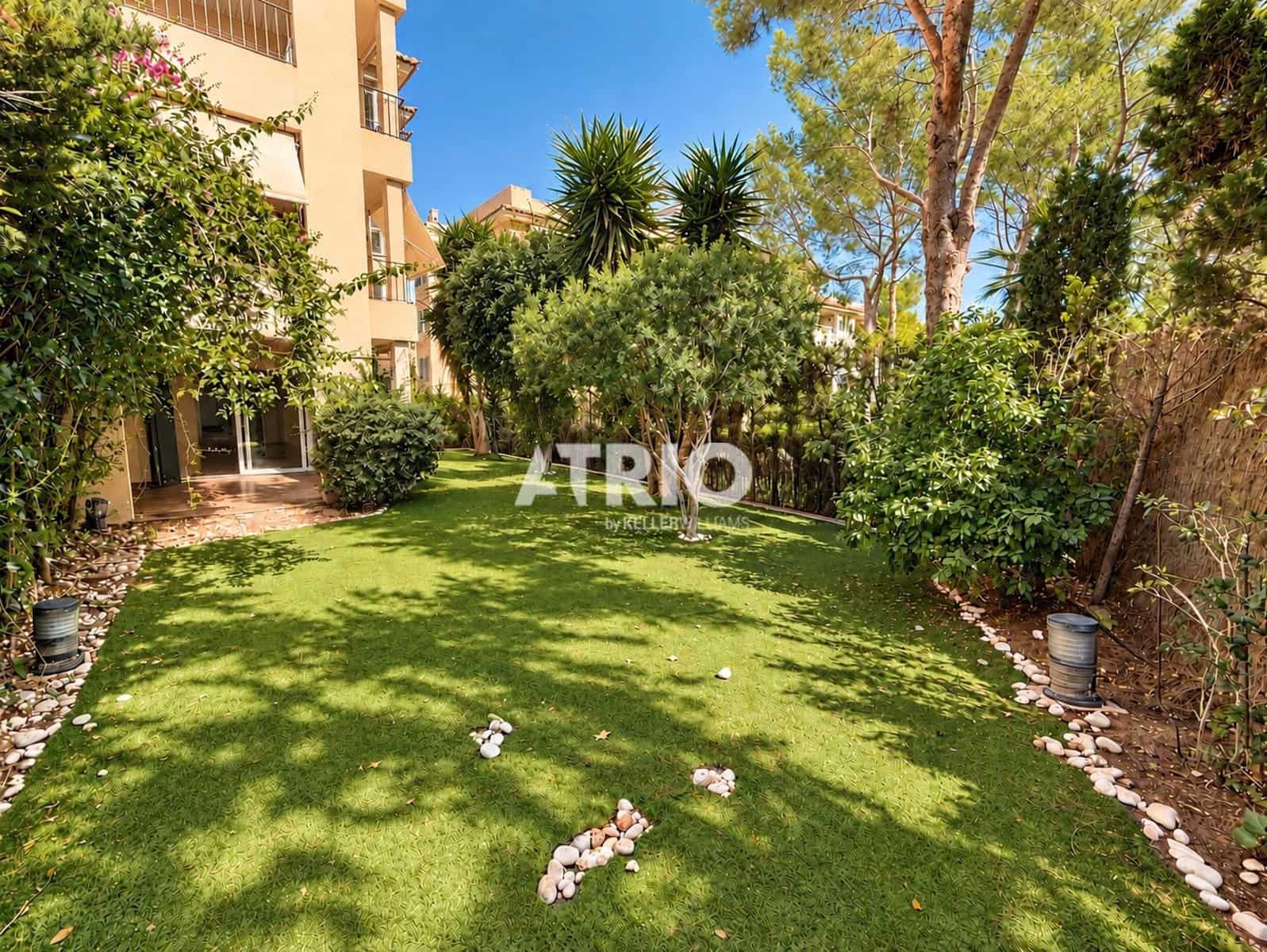 3 bedroom Flat for sale in Bendinat with pool garage - € 870,000 (Ref: 10048012)