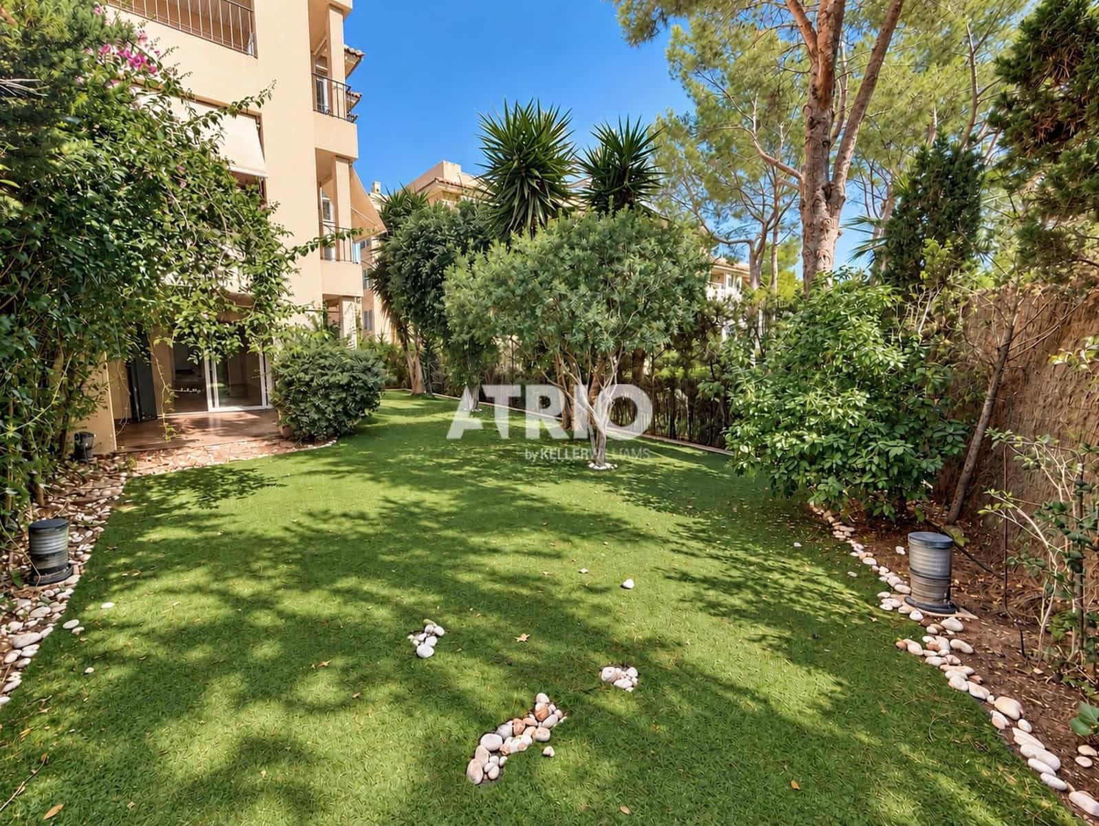 3 bedroom Flat for sale in Bendinat with pool garage - € 870,000 (Ref: 10048012)
