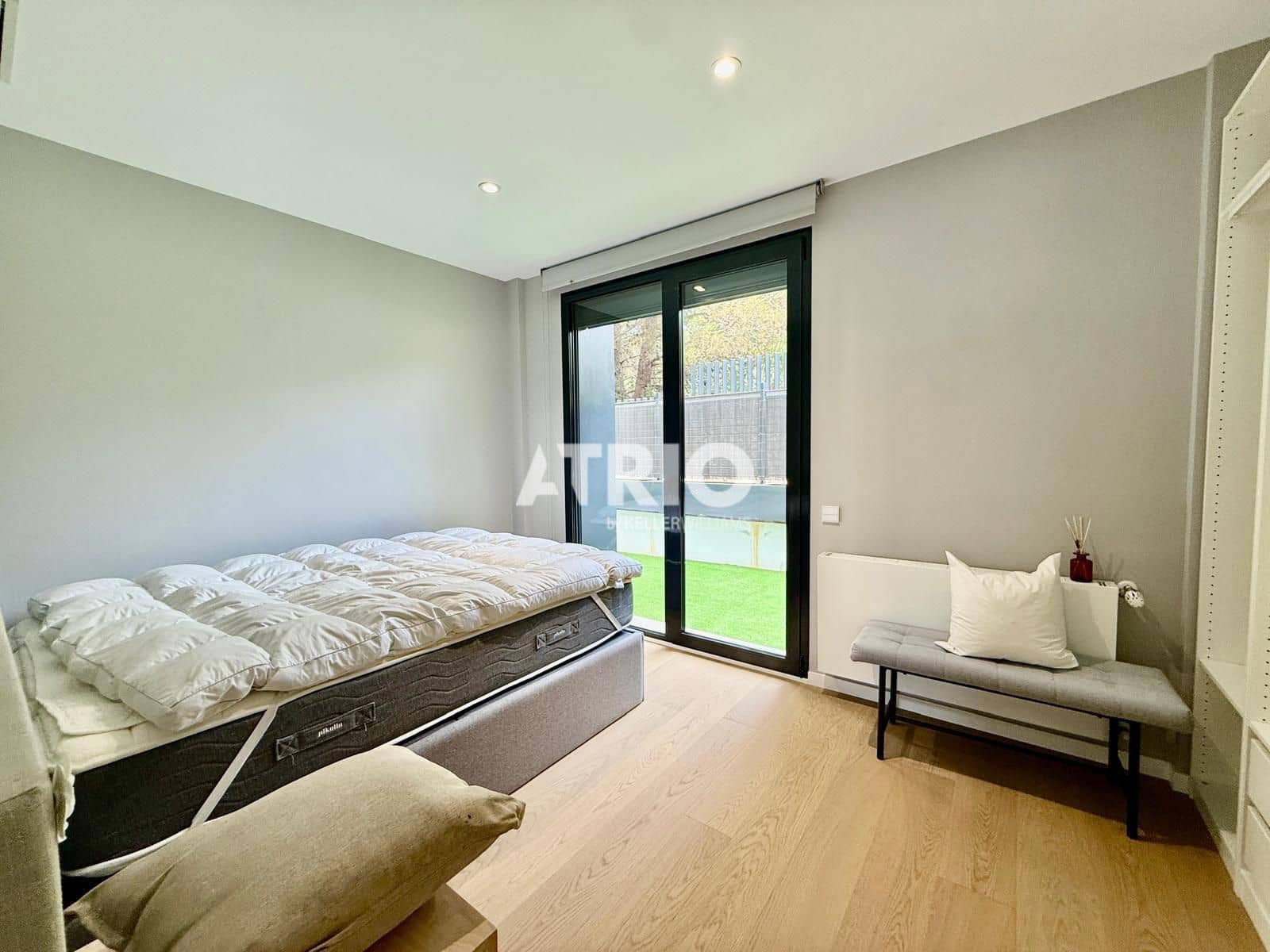 2 soveværelse Lejlighed til salg i Palma de Mallorca med swimmingpool garage - € 970.000 (Ref: 10088521)