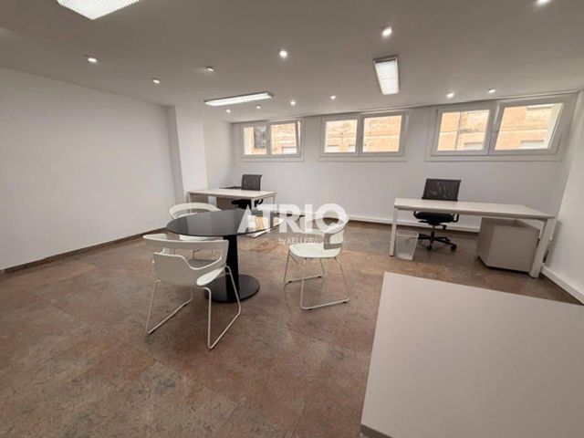 Kontor til salgs i Burgos by - € 59 000 (Ref: 10114650)