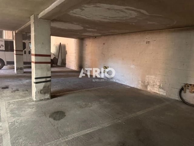 Autotalli myytävänä paikassa Burgos kaupunki - 9 500 € (Ref: 10165391)