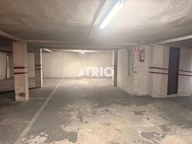 Autotalli myytävänä paikassa Burgos kaupunki - 9 500 € (Ref: 10165391)