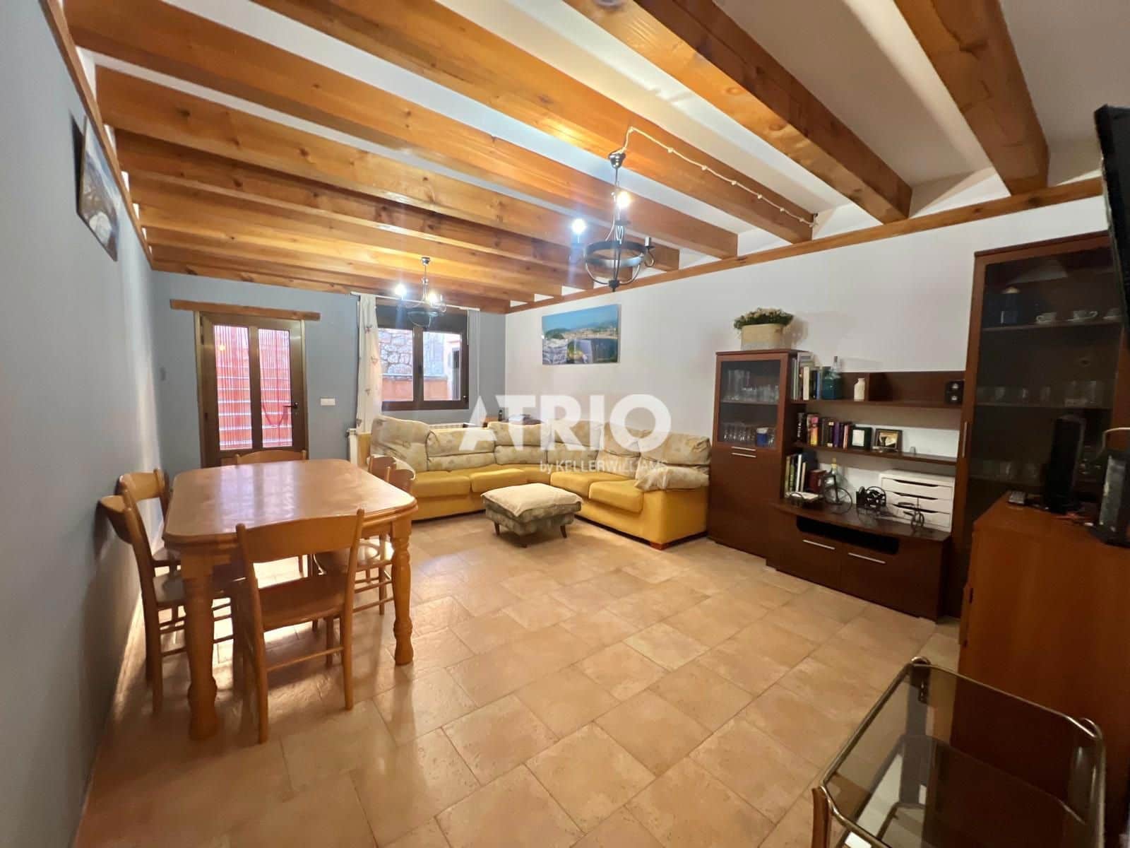 5 bedroom Townhouse for sale in Castrojeriz with garage - € 230,000 (Ref: 10167942)