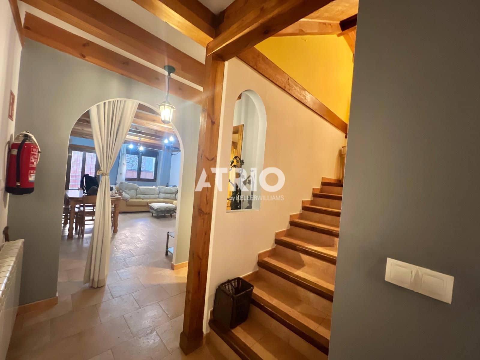 5 bedroom Townhouse for sale in Castrojeriz with garage - € 230,000 (Ref: 10167942)