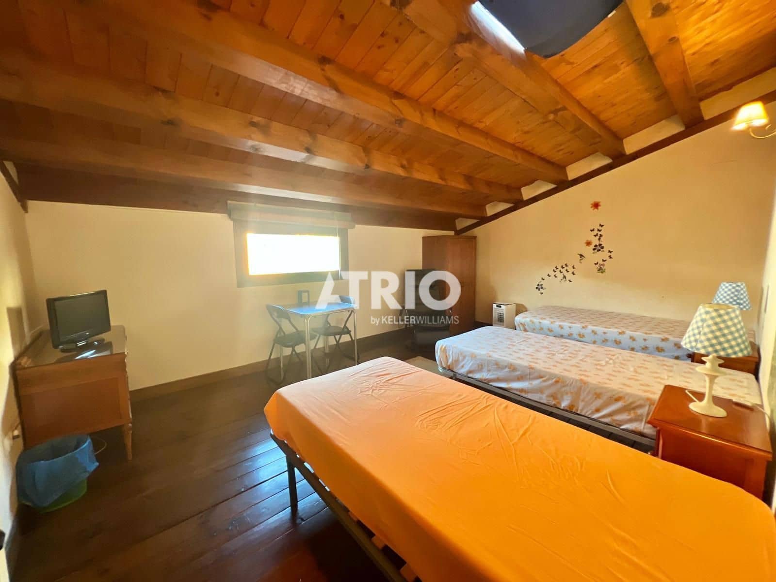 5 bedroom Townhouse for sale in Castrojeriz with garage - € 230,000 (Ref: 10167942)