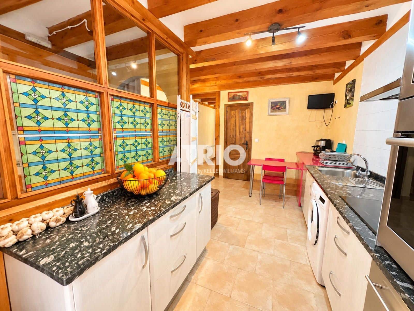 5 bedroom Townhouse for sale in Castrojeriz with garage - € 230,000 (Ref: 10167942)