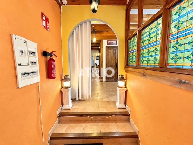 5 bedroom Townhouse for sale in Castrojeriz with garage - € 230,000 (Ref: 10167942)