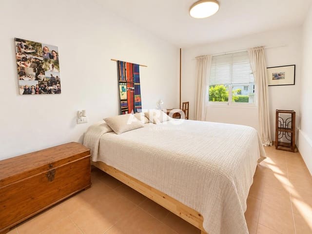2 soveværelse Lejlighed til salg i Ses Salines med swimmingpool garage - € 490.000 (Ref: 10179553)