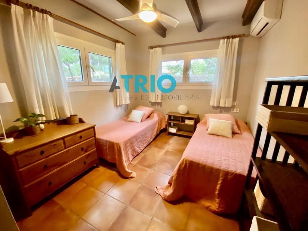 3 soverom Villa til salgs i Ses Salines med svømmebasseng garasje - € 1 000 000 (Ref: 7664729)