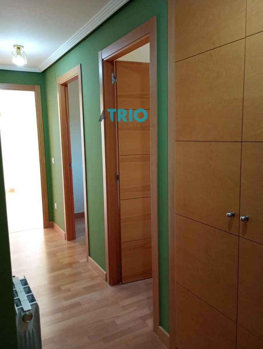 2 soverom Leilighet til leie i Burgos by med garasje - € 700 (Ref: 7741652)