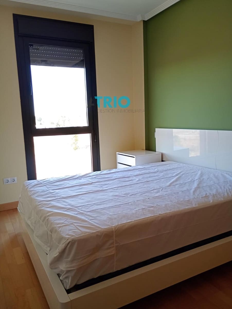 2 soverom Leilighet til leie i Burgos by med garasje - € 700 (Ref: 7741652)
