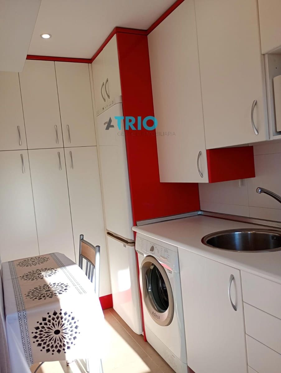 2 soverom Leilighet til leie i Burgos by med garasje - € 700 (Ref: 7741652)