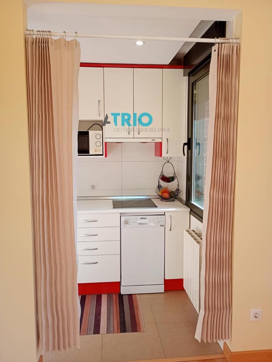 2 soverom Leilighet til leie i Burgos by med garasje - € 700 (Ref: 7741652)