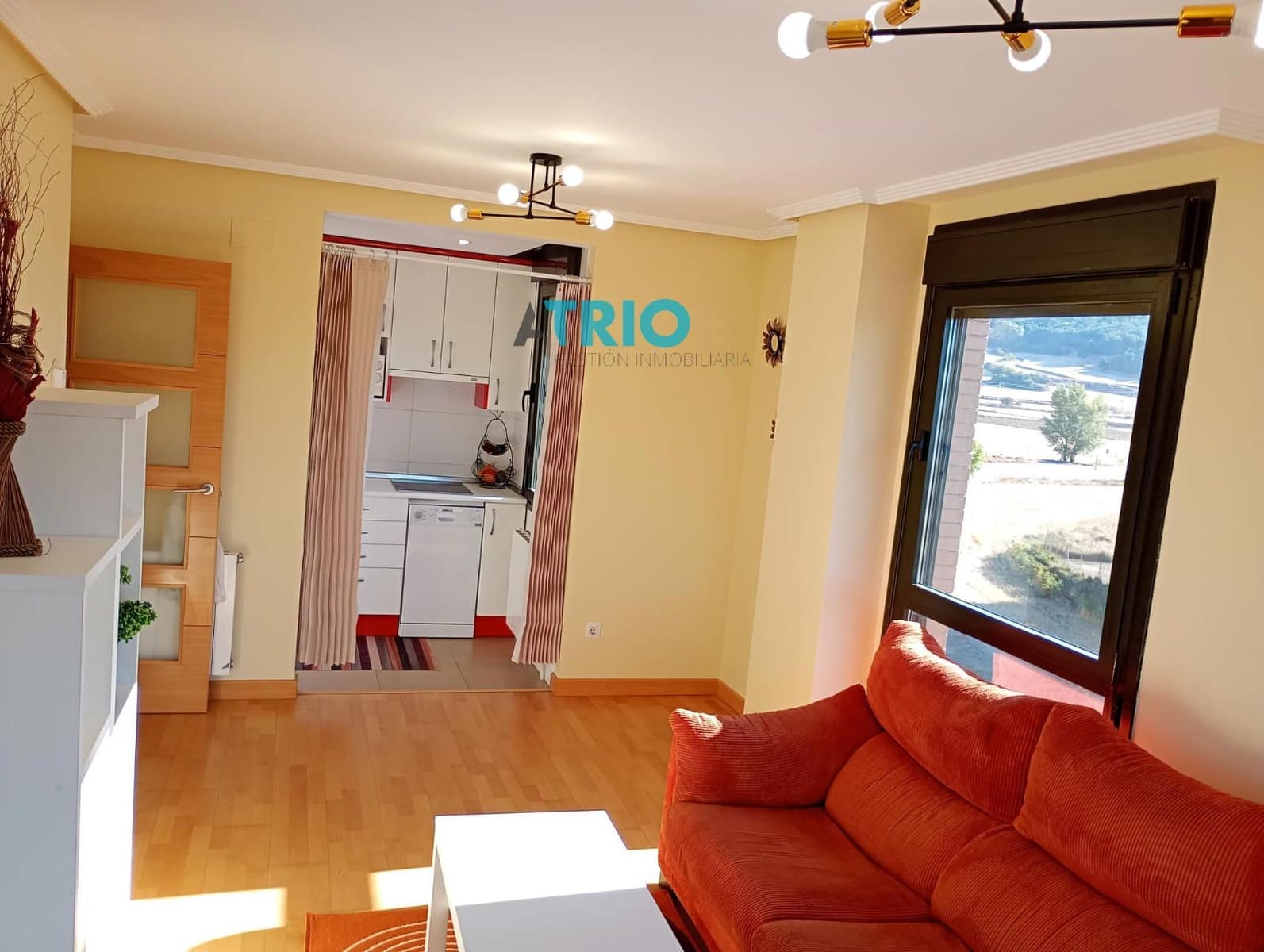 2 soverom Leilighet til leie i Burgos by med garasje - € 700 (Ref: 7741652)