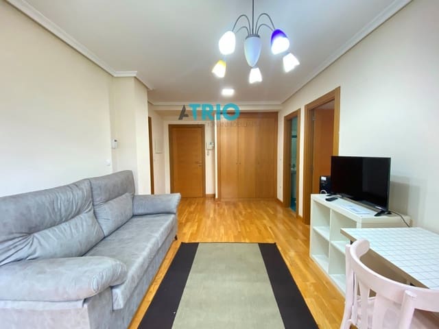 1 bedroom Flat for rent in Burgos city with garage - € 660 (Ref: 7866388)