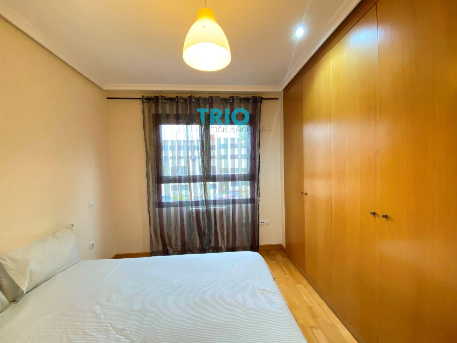 1 bedroom Flat for rent in Burgos city with garage - € 660 (Ref: 7866388)