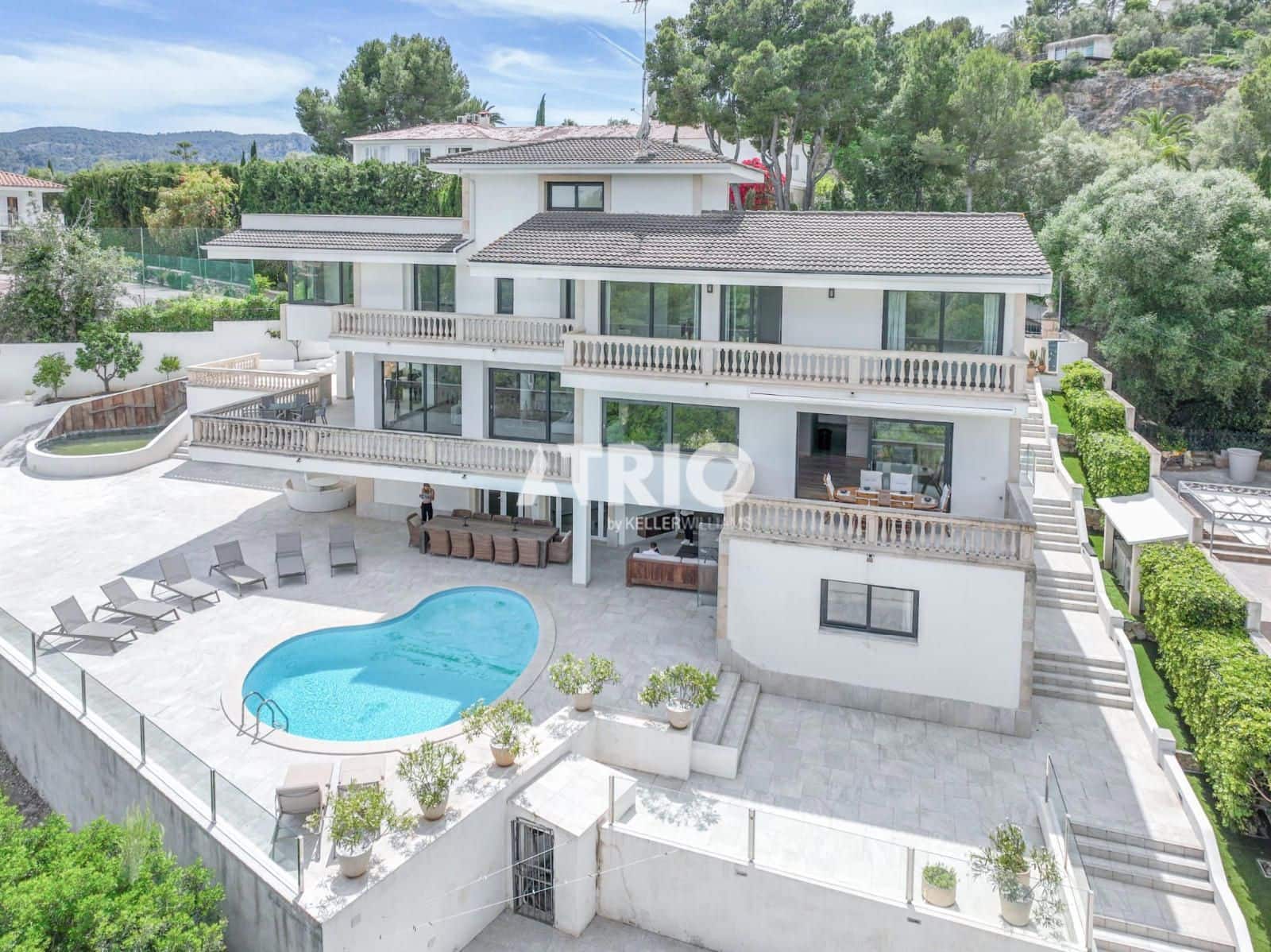 Chalet de 8 habitaciones en Son Vida en alquiler con piscina garaje - 11.000 € (Ref: 7894309)