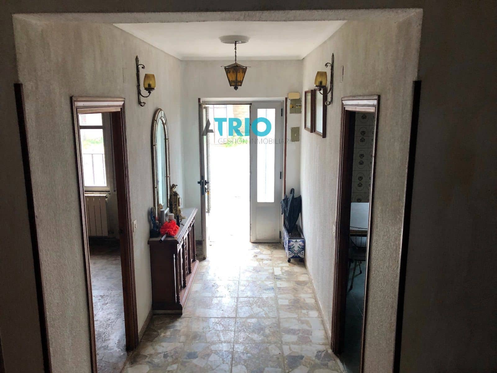 4 soveværelse Villa til salg i Villadiego med garage - € 50.000 (Ref: 8026941)