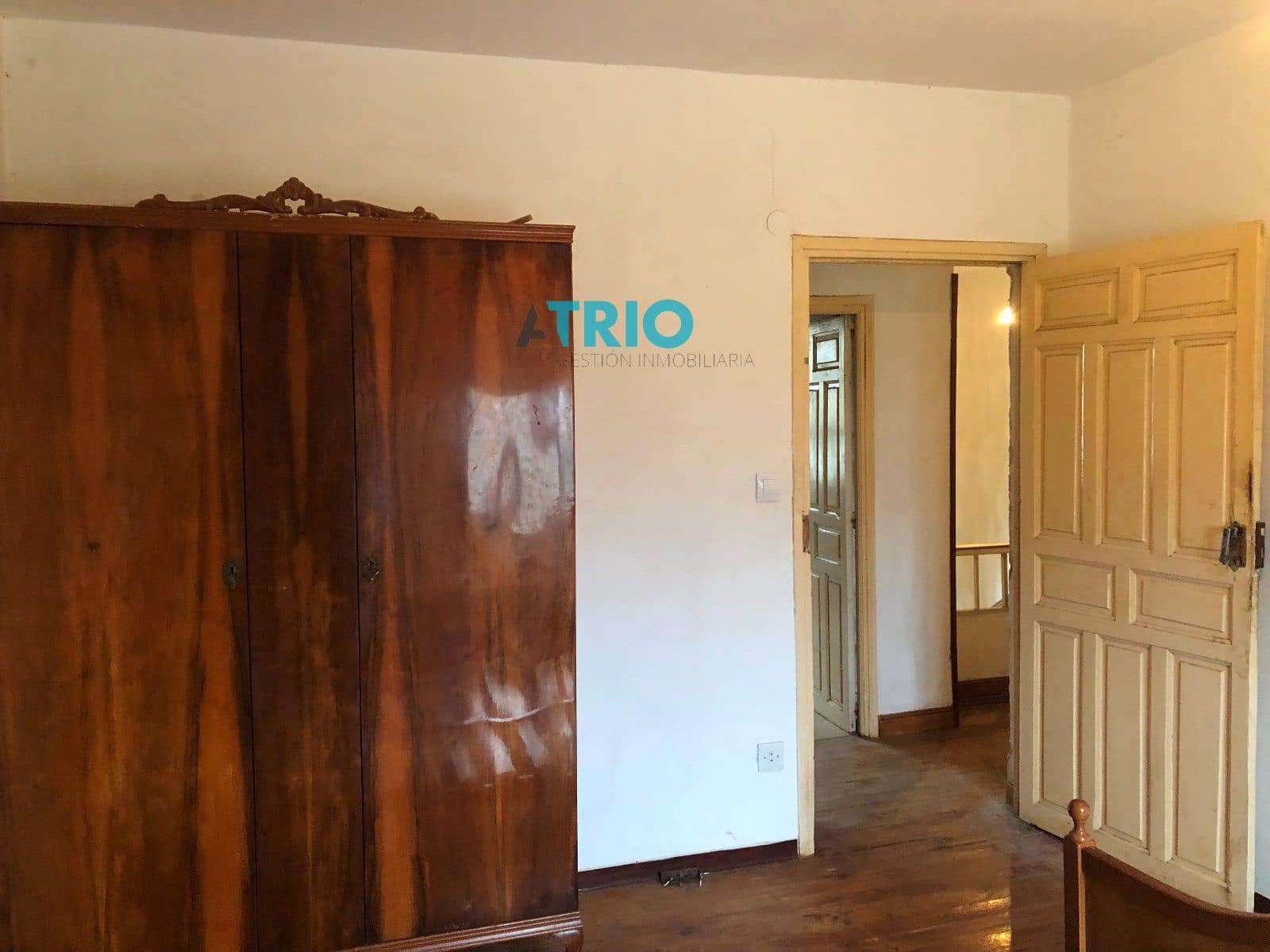 4 soveværelse Villa til salg i Villadiego med garage - € 50.000 (Ref: 8026941)