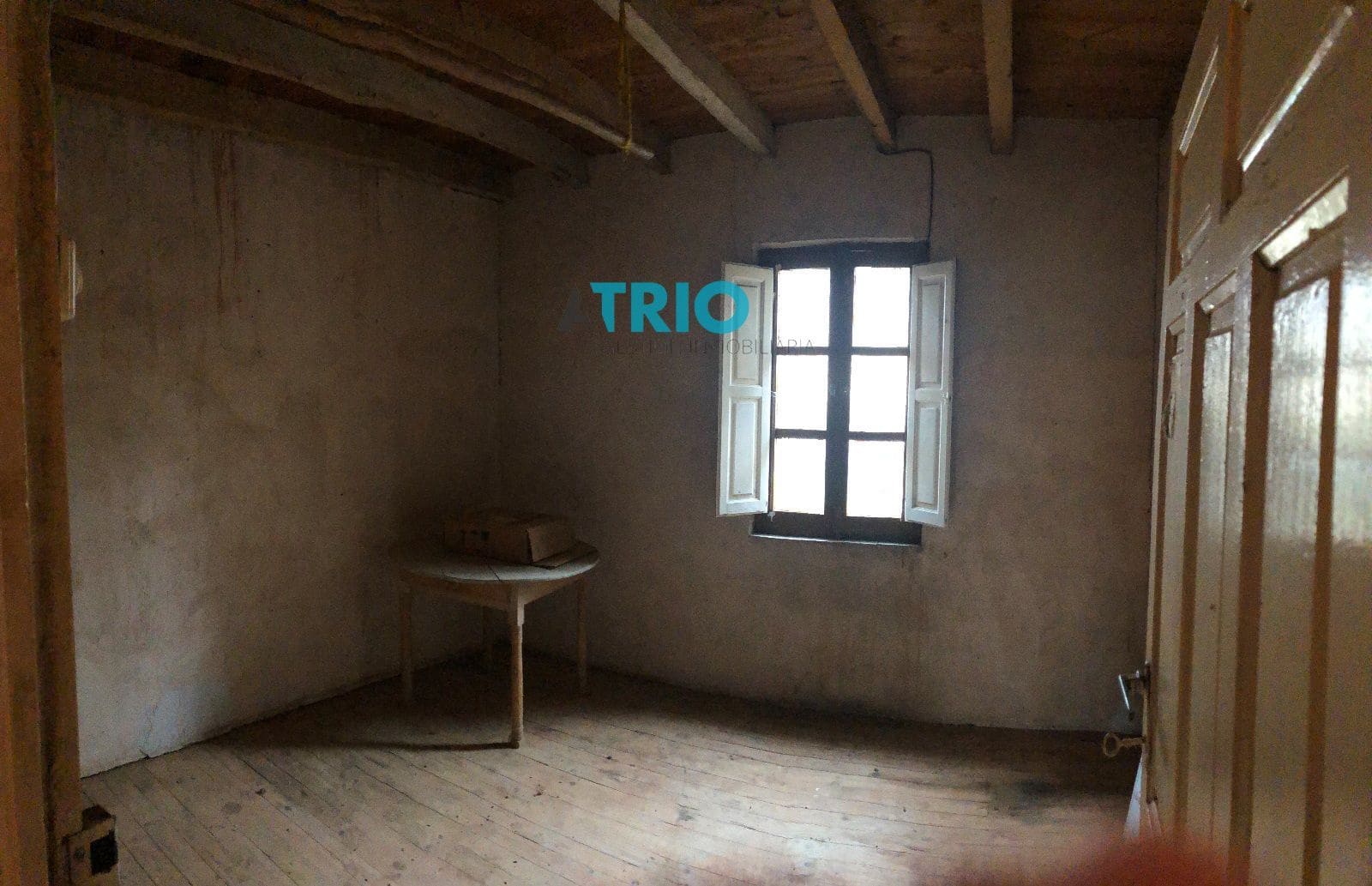 4 soveværelse Villa til salg i Villadiego med garage - € 50.000 (Ref: 8026941)