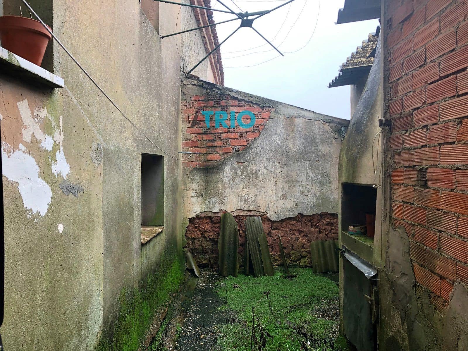 4 soveværelse Villa til salg i Villadiego med garage - € 50.000 (Ref: 8026941)