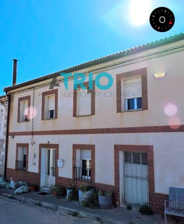 4 soveværelse Villa til salg i Villadiego med garage - € 50.000 (Ref: 8026941)