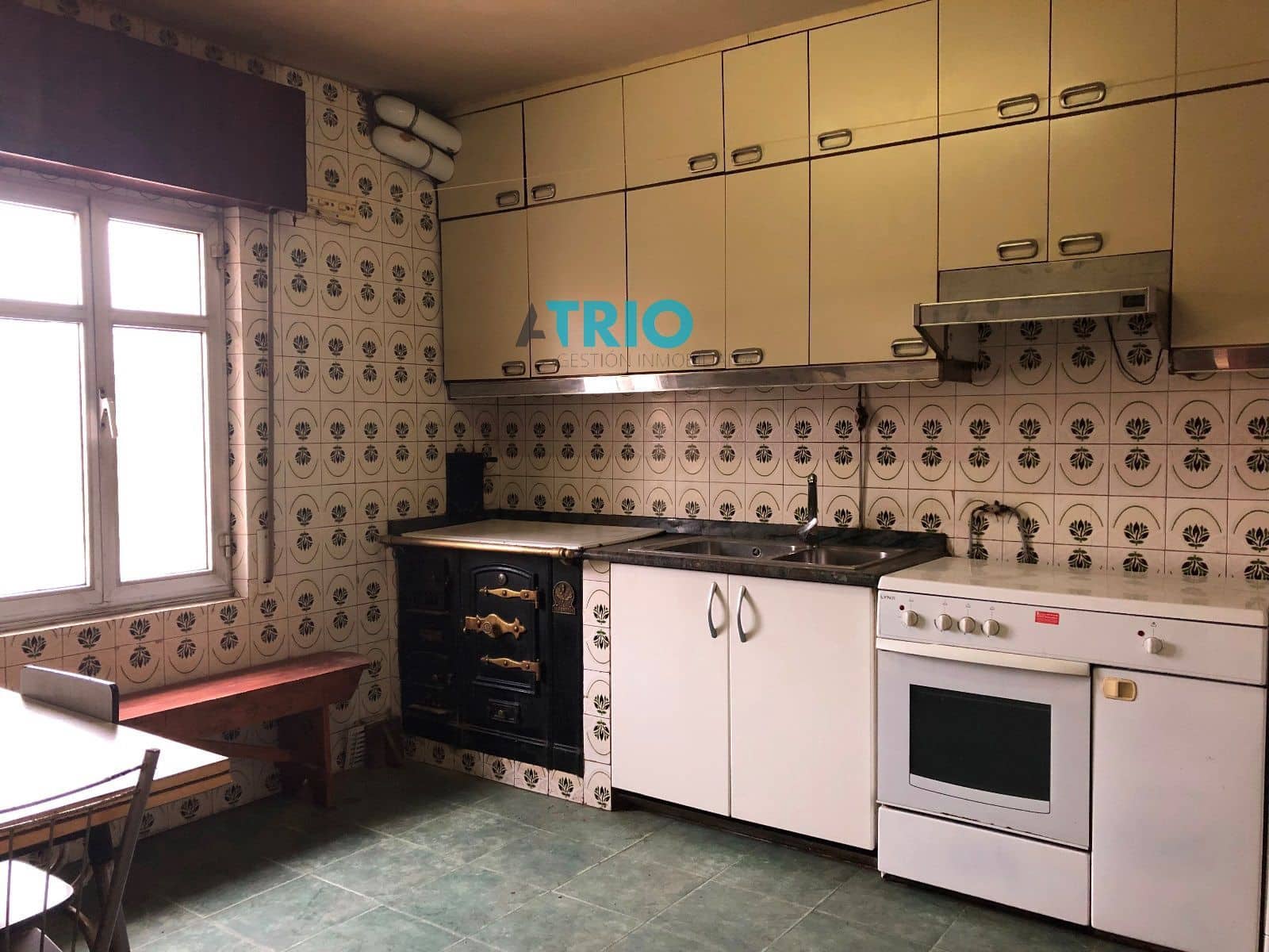 4 soveværelse Villa til salg i Villadiego med garage - € 50.000 (Ref: 8026941)