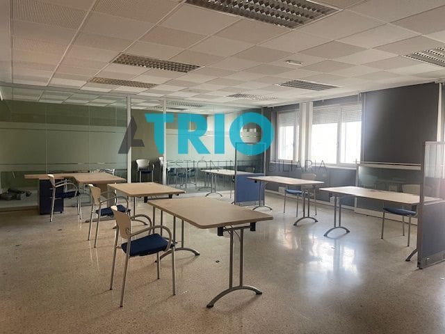 Kontor til leje i Burgos by - € 600 (Ref: 8060983)