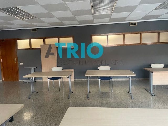 Kontor til leje i Burgos by - € 600 (Ref: 8060983)