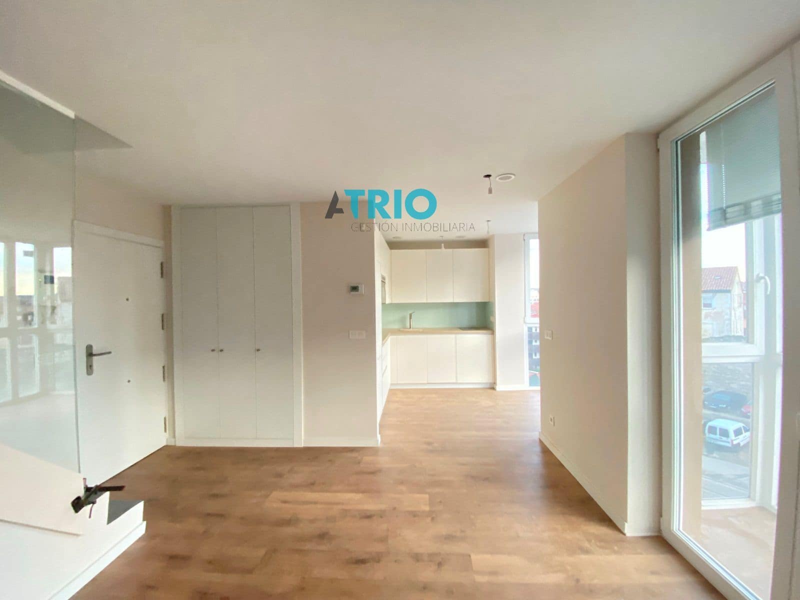 2 bedroom Flat for rent in Burgos city with garage - € 850 (Ref: 8201702)