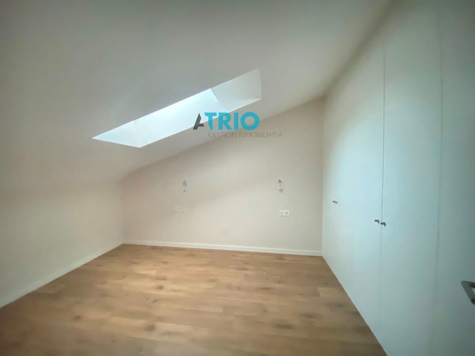 2 bedroom Flat for rent in Burgos city with garage - € 850 (Ref: 8201702)