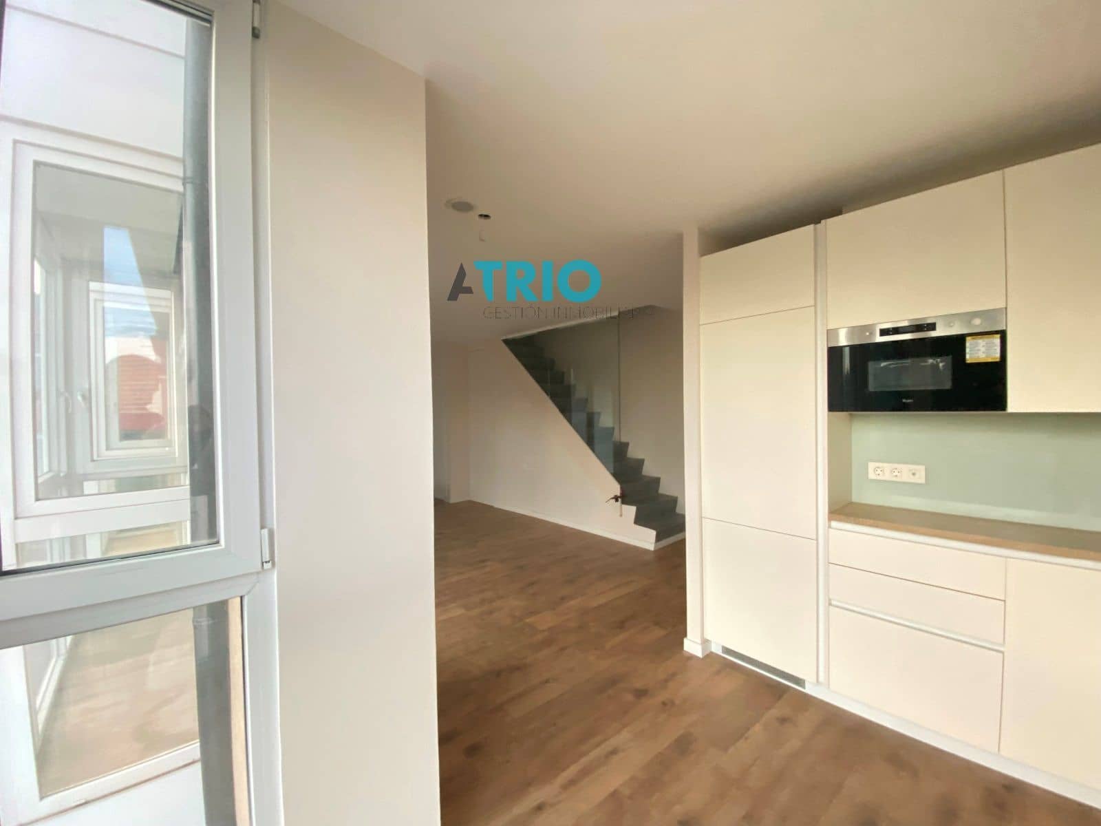 2 bedroom Flat for rent in Burgos city with garage - € 850 (Ref: 8201702)