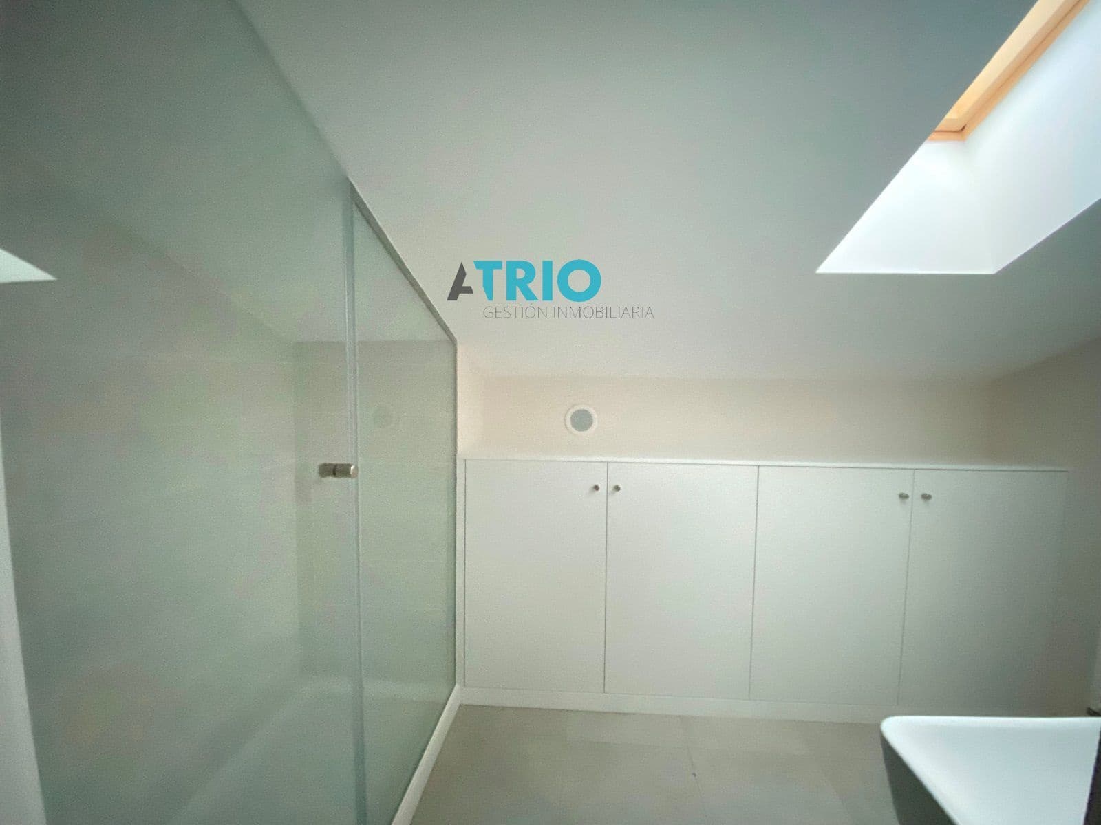 2 bedroom Flat for rent in Burgos city with garage - € 850 (Ref: 8201702)