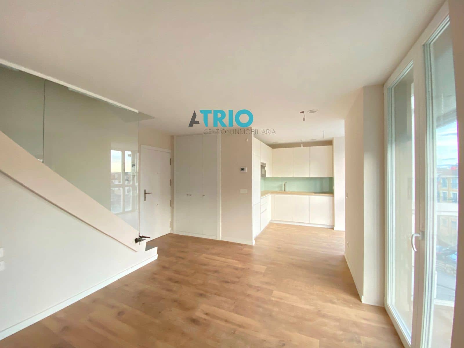 2 bedroom Flat for rent in Burgos city with garage - € 850 (Ref: 8201702)