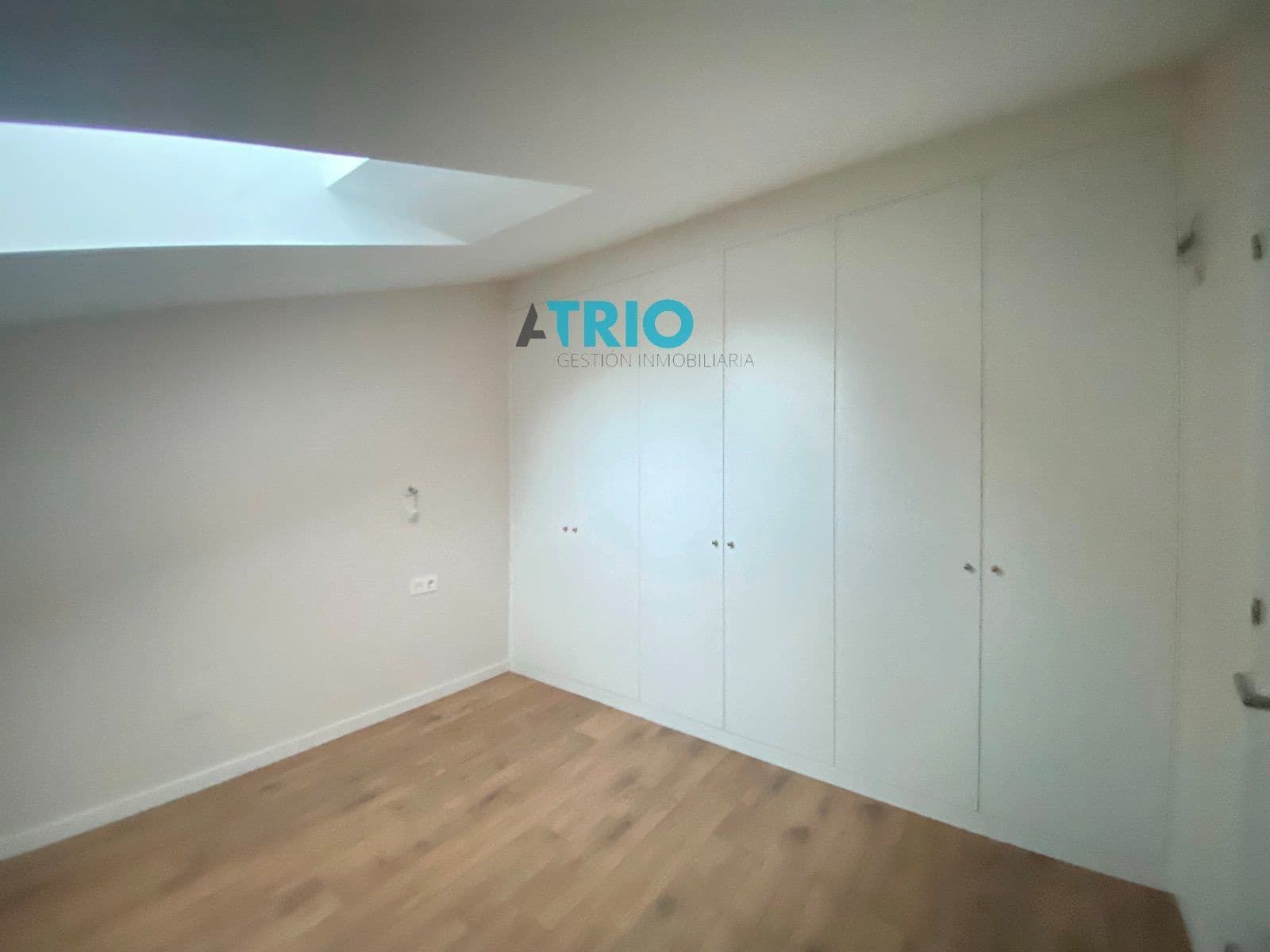 2 bedroom Flat for rent in Burgos city with garage - € 850 (Ref: 8201702)