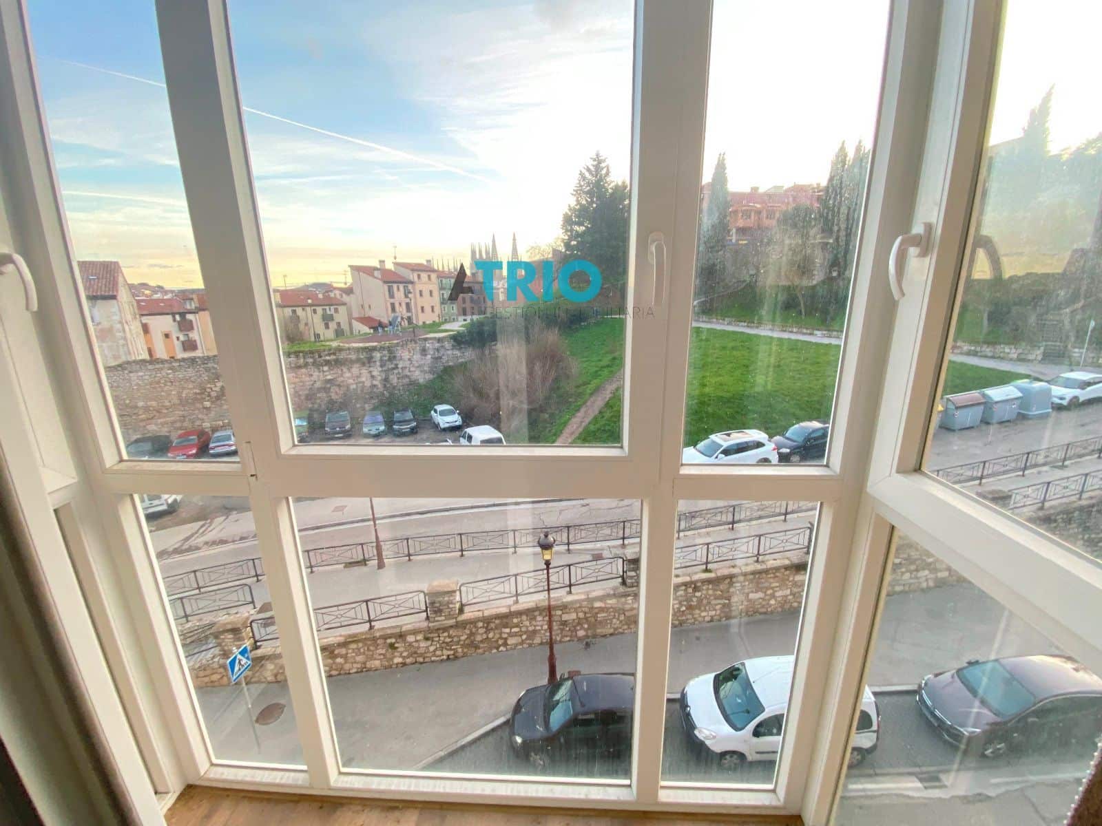 2 bedroom Flat for rent in Burgos city with garage - € 850 (Ref: 8201702)