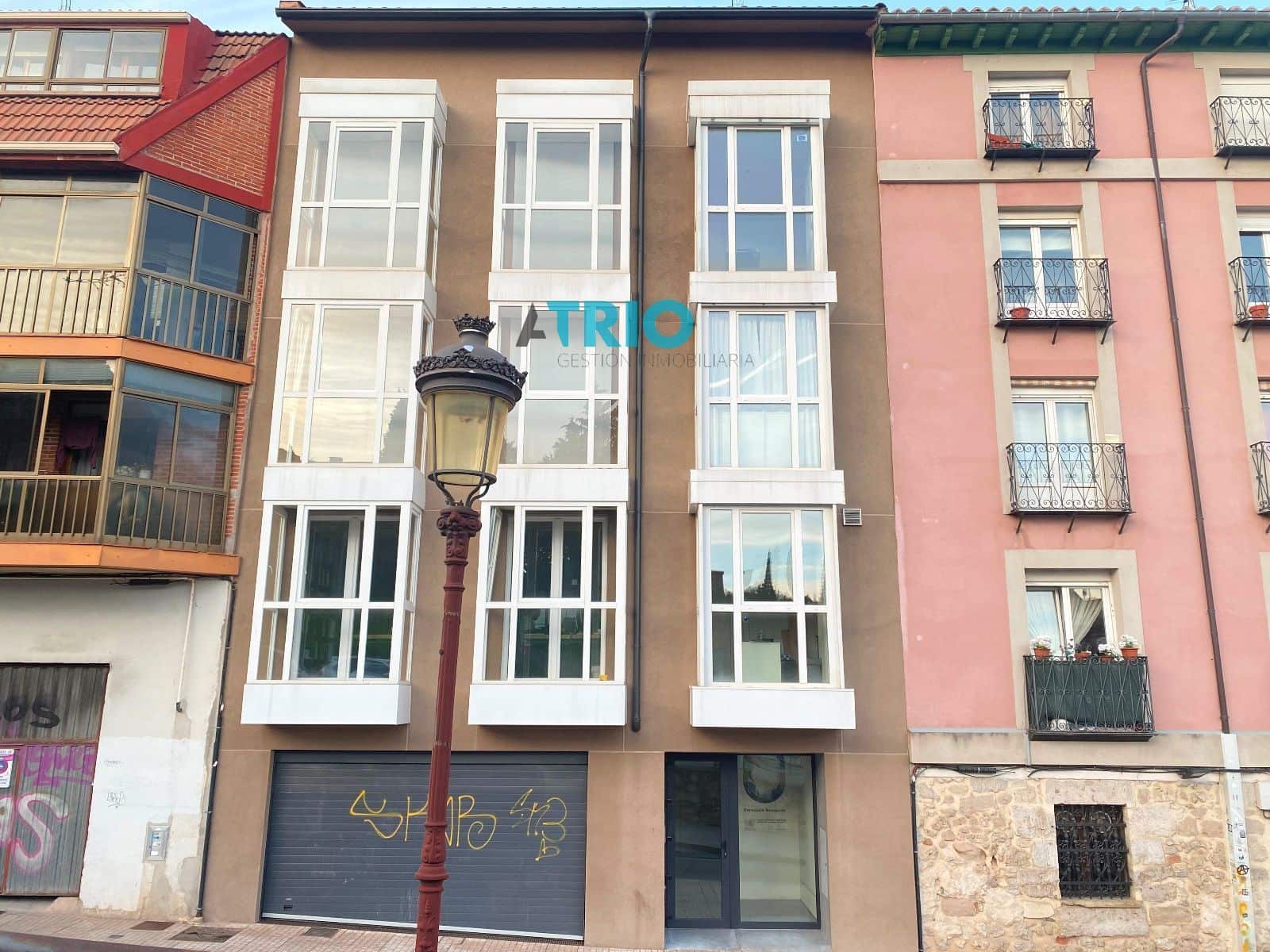 2 bedroom Flat for rent in Burgos city with garage - € 850 (Ref: 8201702)