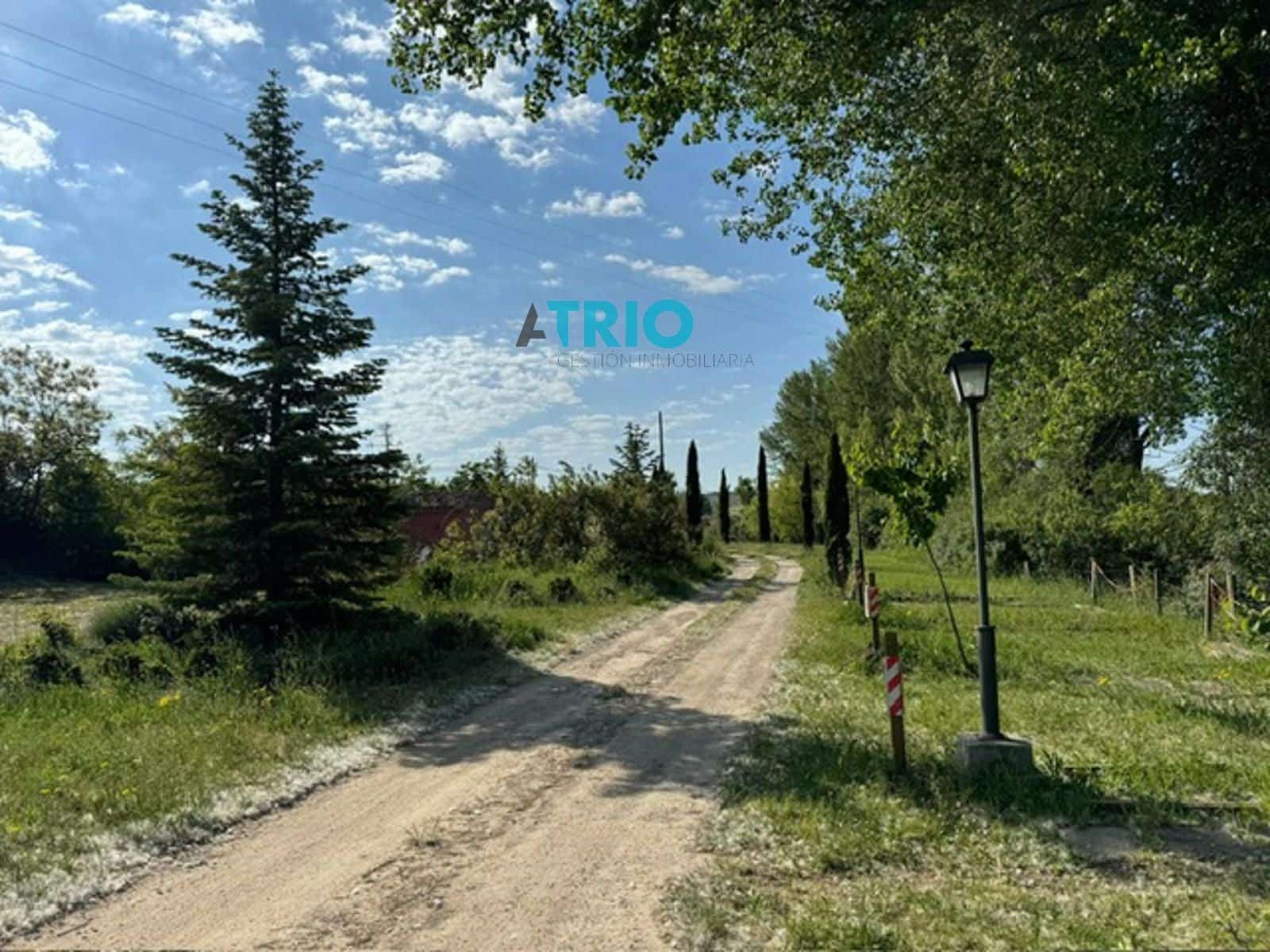 8 bedroom Villa for sale in Villanueva de Argano with pool garage - € 650,000 (Ref: 8349713)