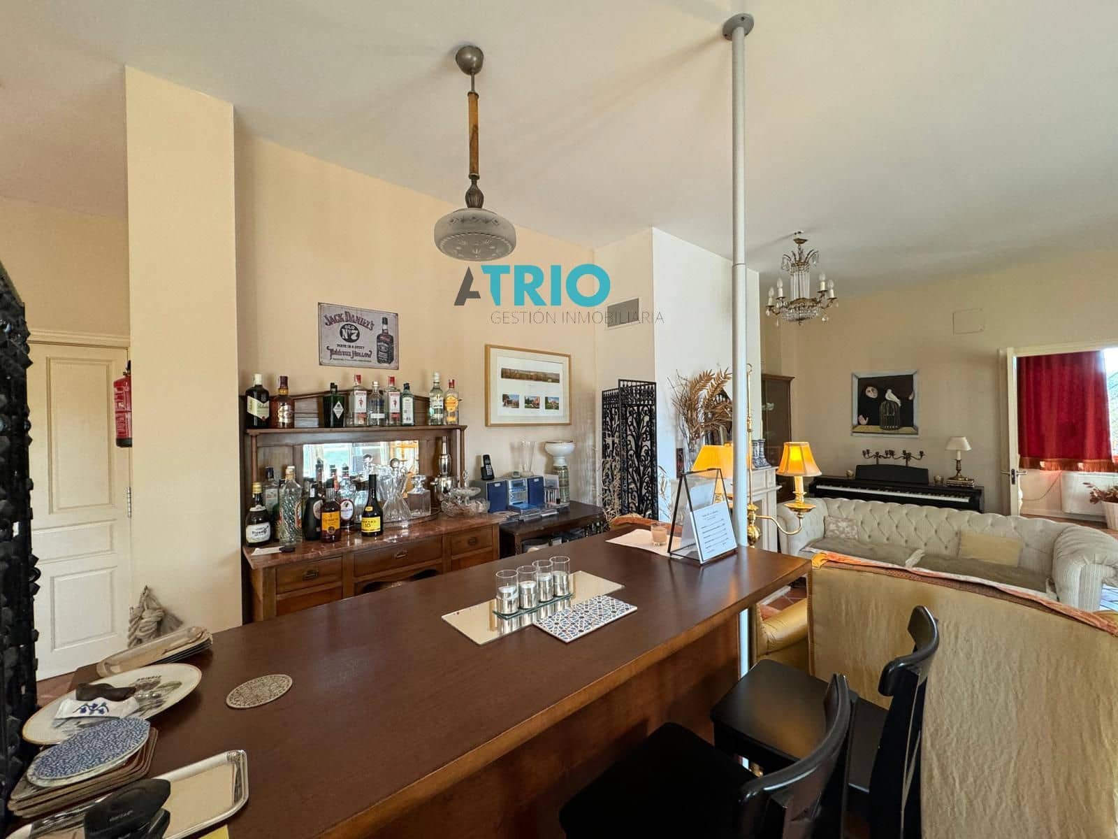 8 bedroom Villa for sale in Villanueva de Argano with pool garage - € 650,000 (Ref: 8349713)