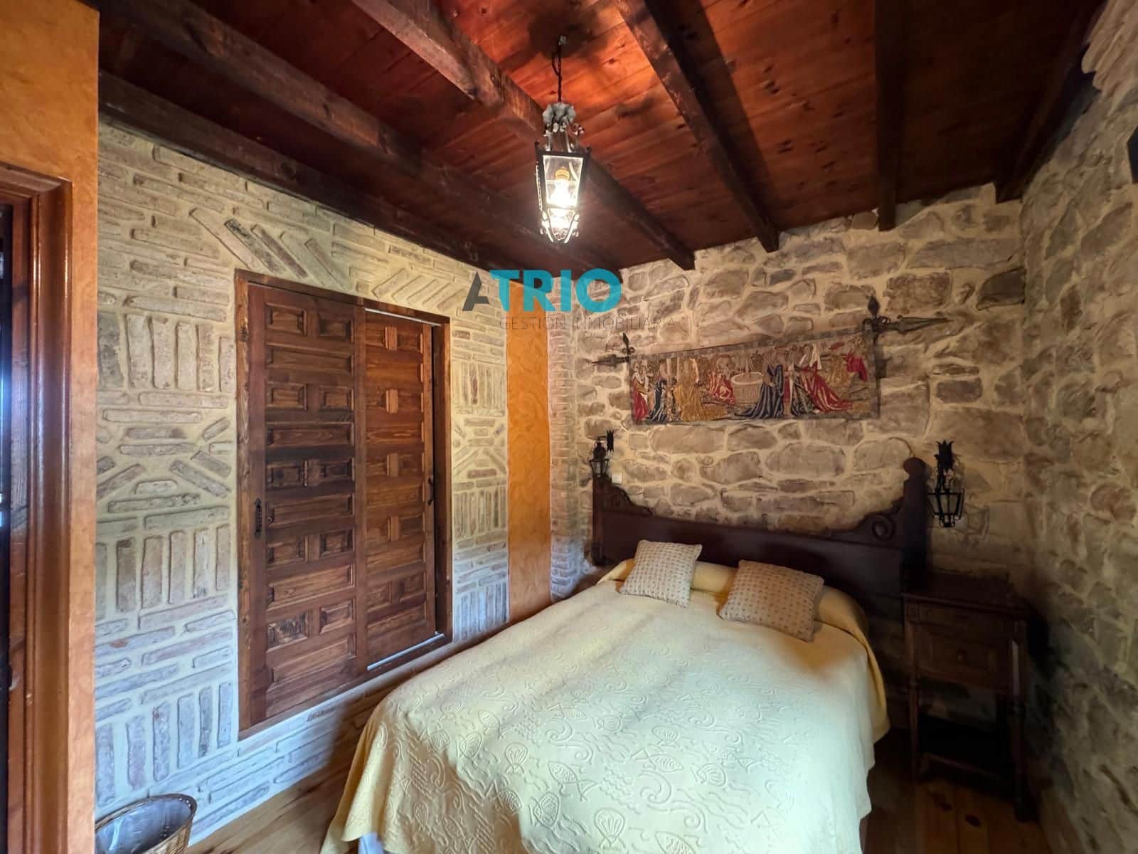 5 soveværelse Villa til salg i Aguilar de Campoo med garage - € 390.000 (Ref: 8371653)