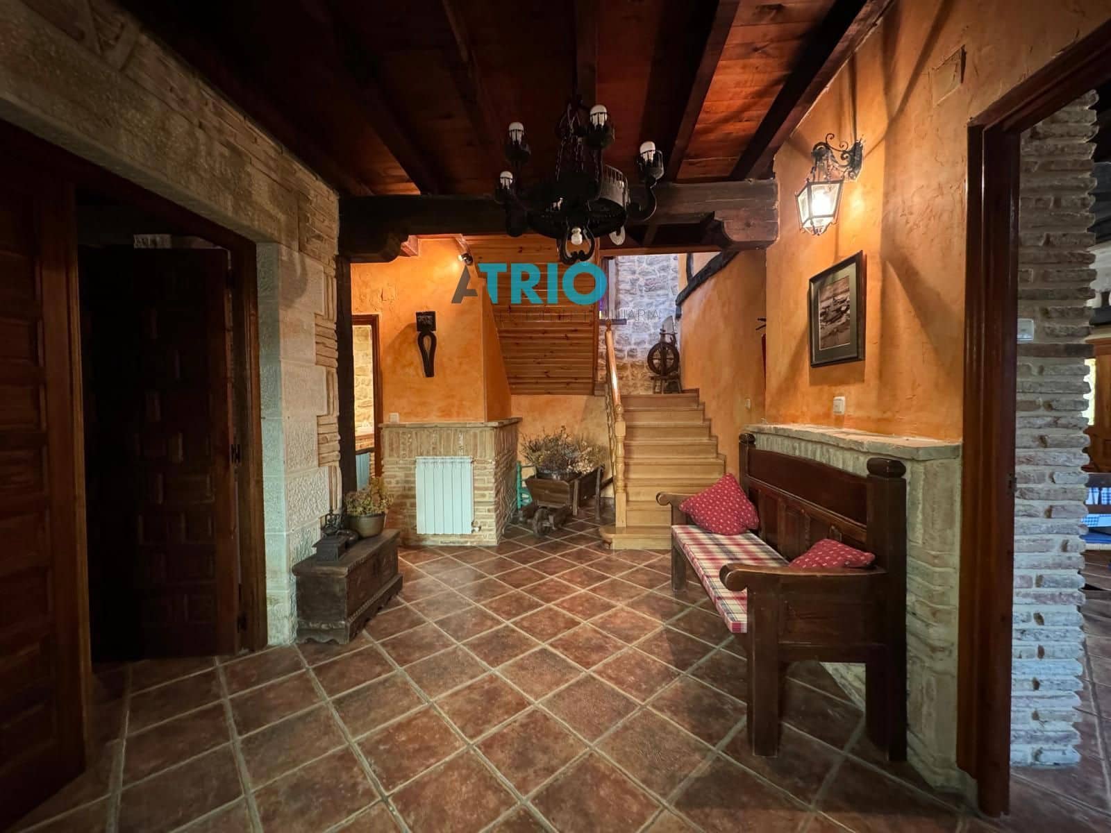 5 soveværelse Villa til salg i Aguilar de Campoo med garage - € 390.000 (Ref: 8371653)