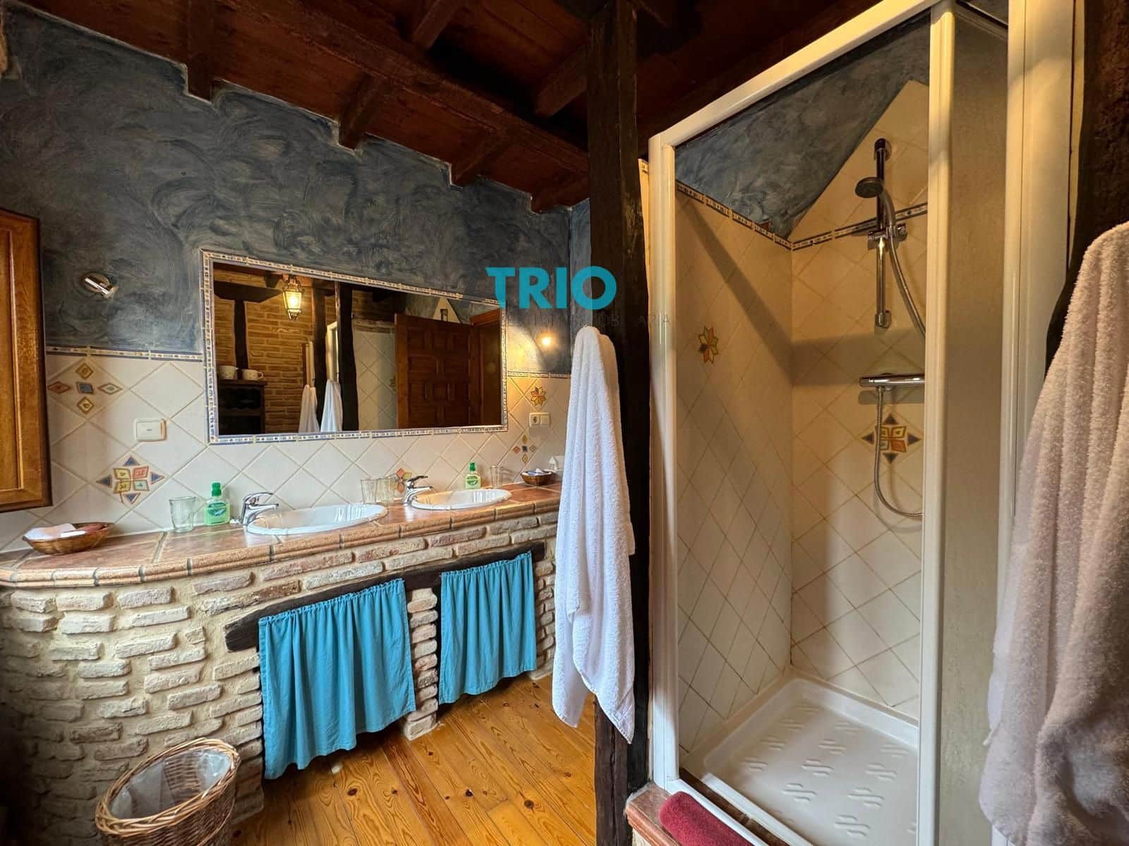 5 soveværelse Villa til salg i Aguilar de Campoo med garage - € 390.000 (Ref: 8371653)